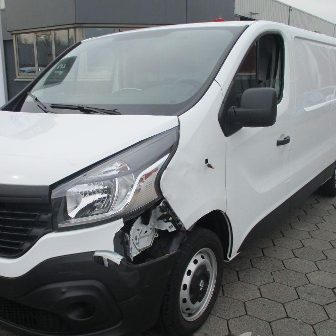 2-bedrijfswagen-opel-vivaro-schade 2-bedrijfswagen-opel-vivaro-schade